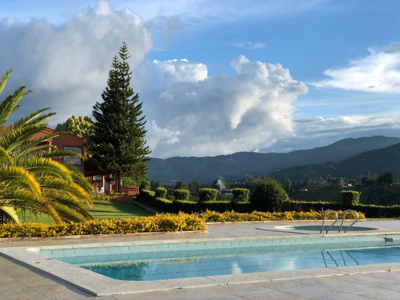 Finca Casa Loma Guest House El Penol  Exterior photo