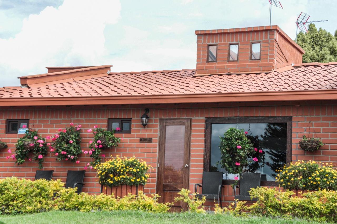 Finca Casa Loma Guest House El Penol  Exterior photo